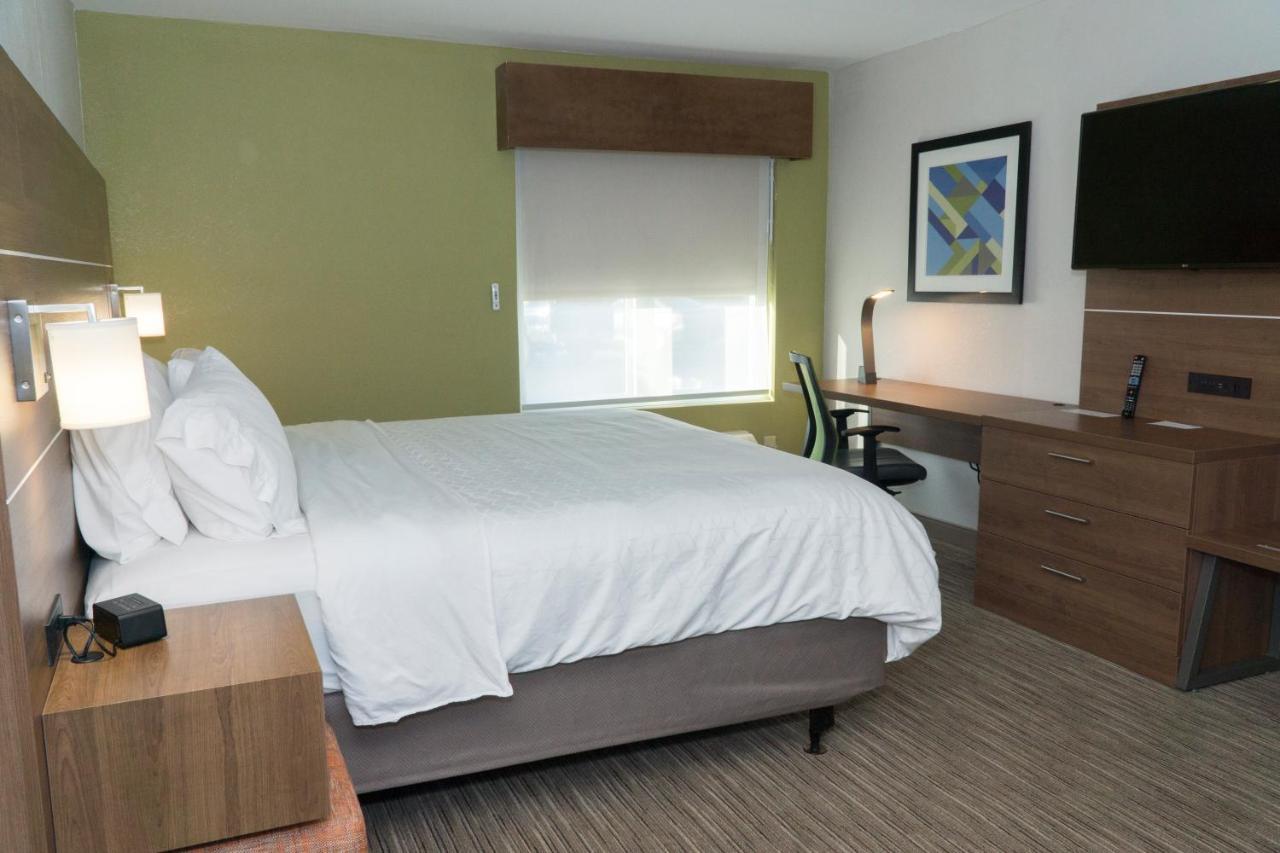Holiday Inn Express Hotel & Suites Madison By Ihg Zewnętrze zdjęcie