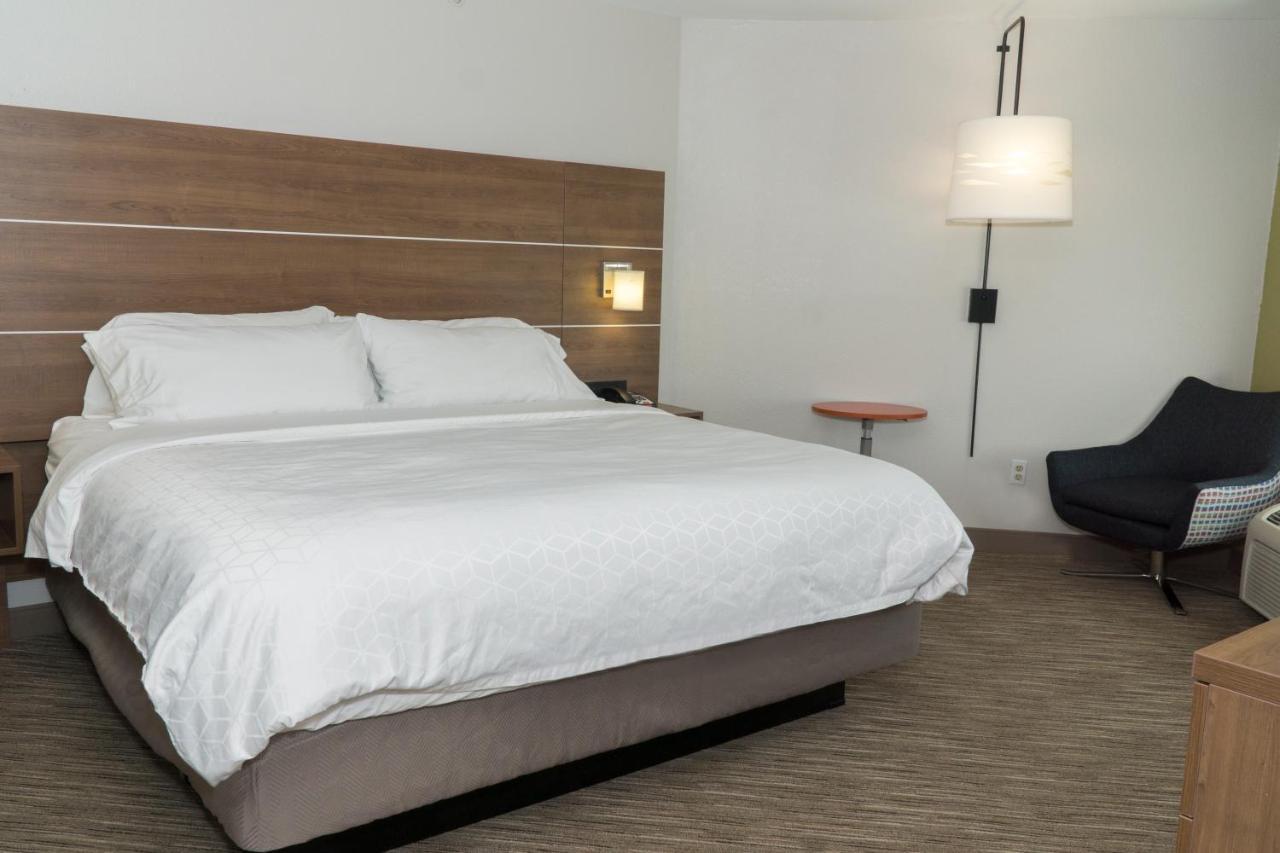Holiday Inn Express Hotel & Suites Madison By Ihg Zewnętrze zdjęcie