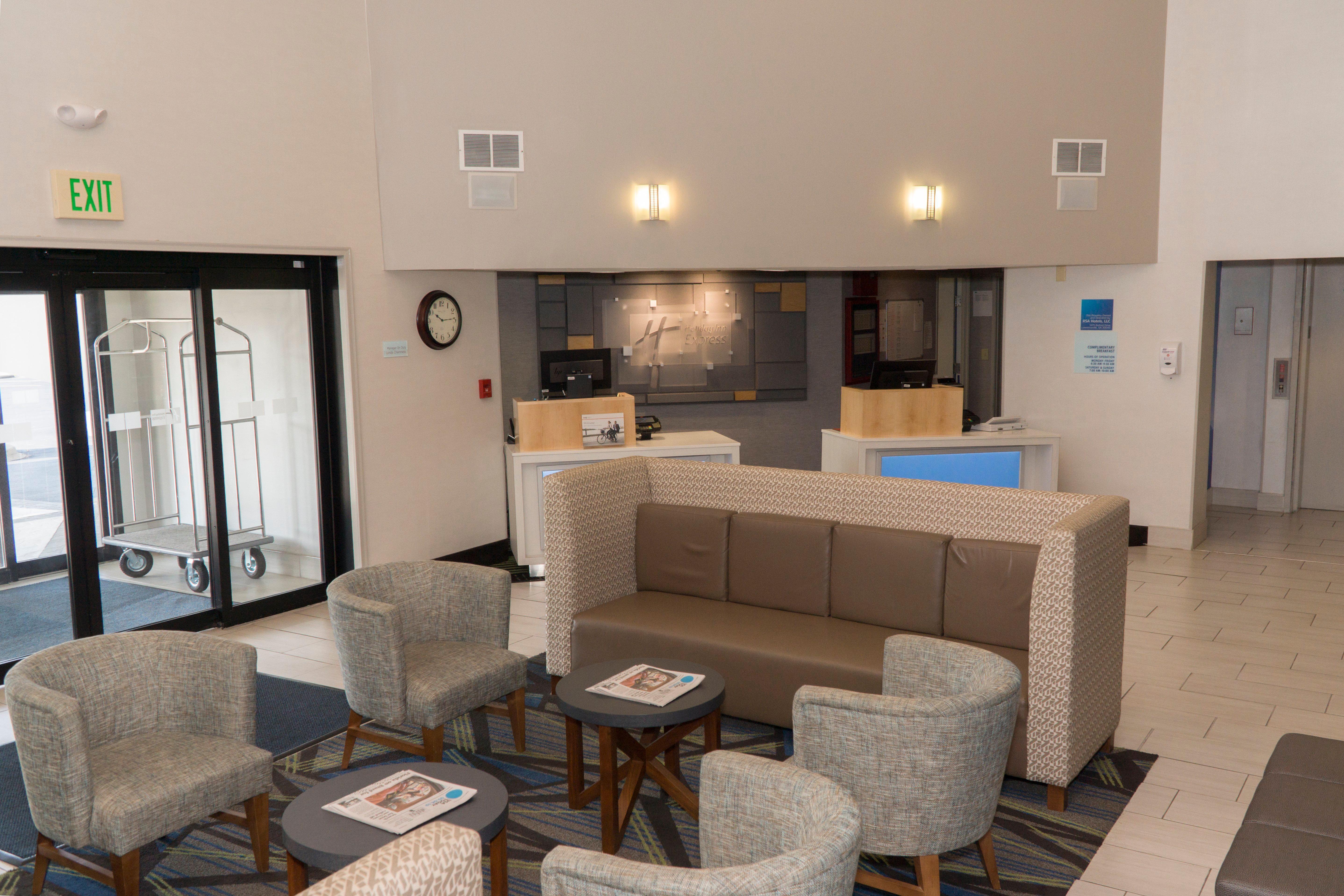 Holiday Inn Express Hotel & Suites Madison By Ihg Zewnętrze zdjęcie