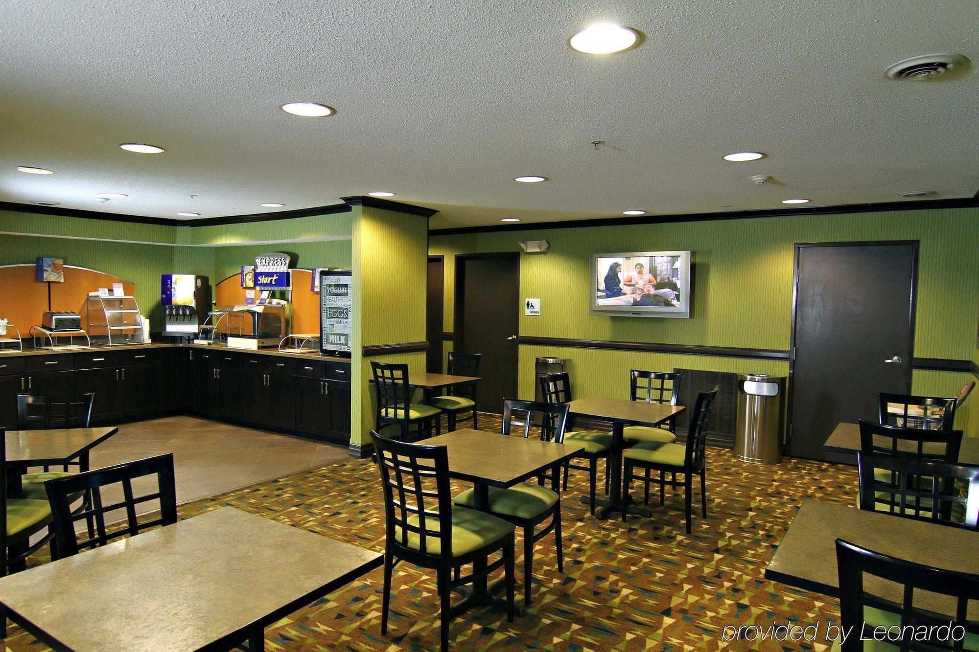 Holiday Inn Express Hotel & Suites Madison By Ihg Zewnętrze zdjęcie